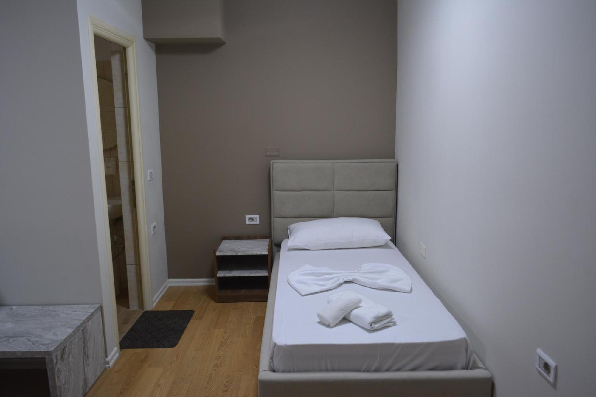 Hotel Her Vlorë 외부 사진
