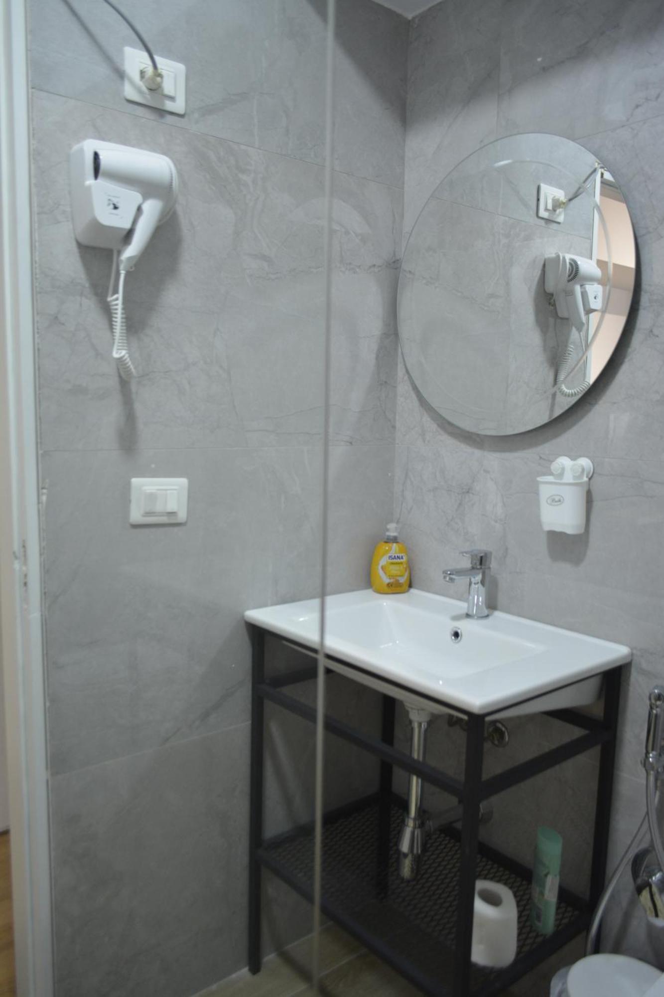 Hotel Her Vlorë 외부 사진