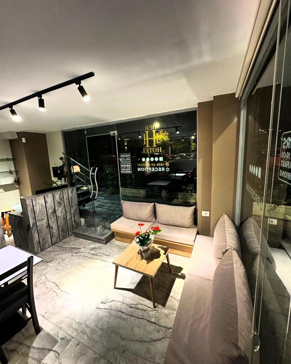 Hotel Her Vlorë 외부 사진