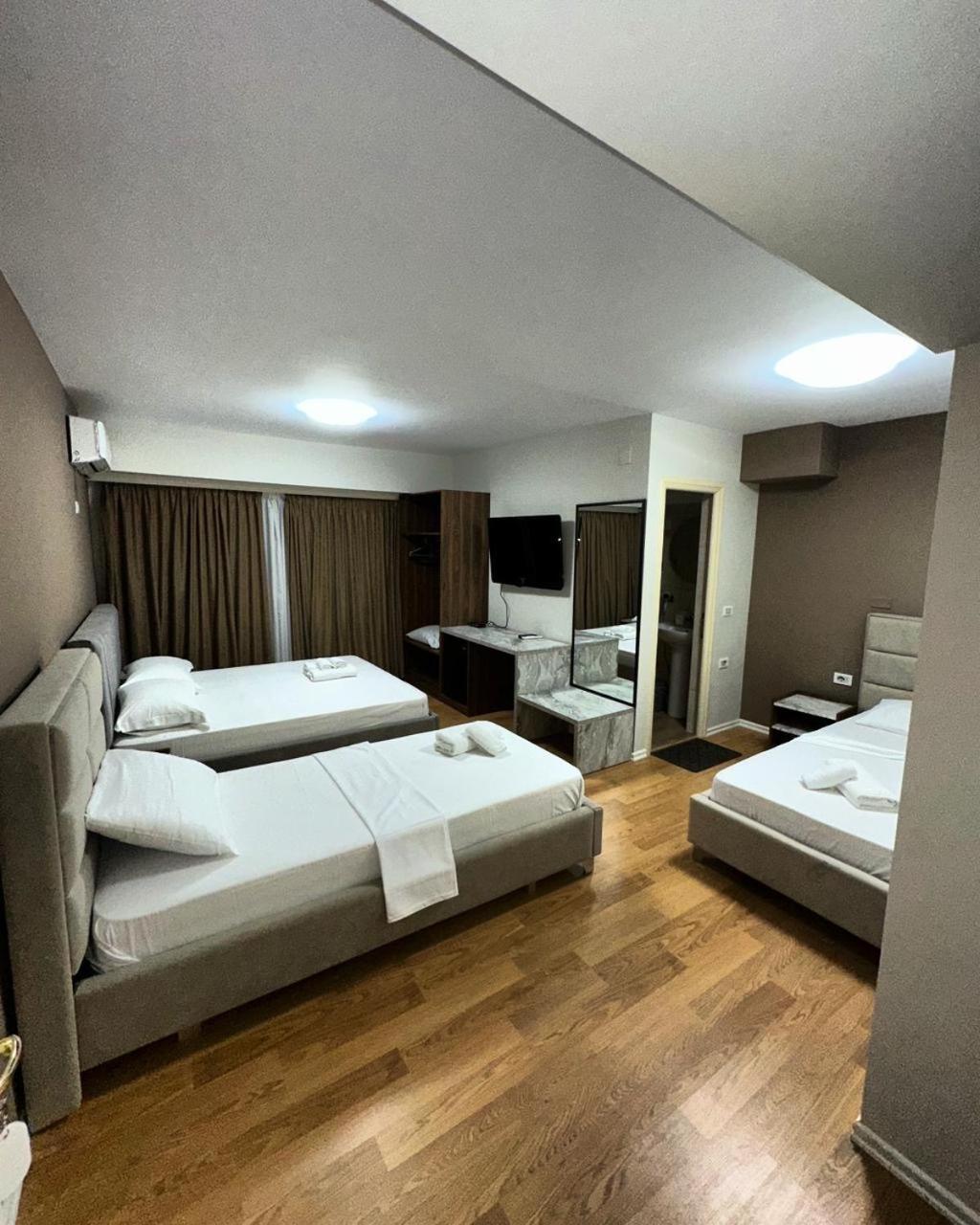 Hotel Her Vlorë 외부 사진