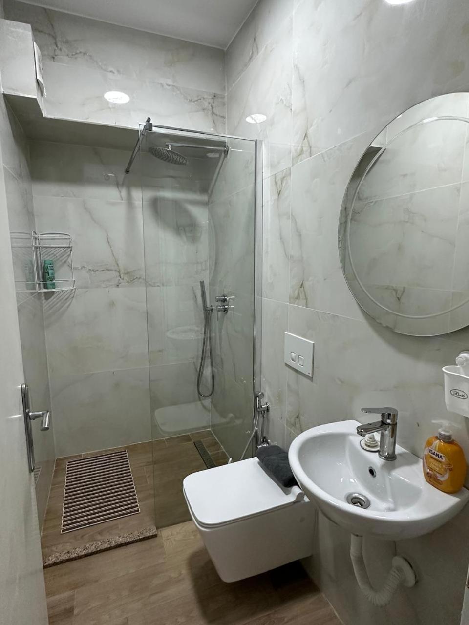 Hotel Her Vlorë 외부 사진