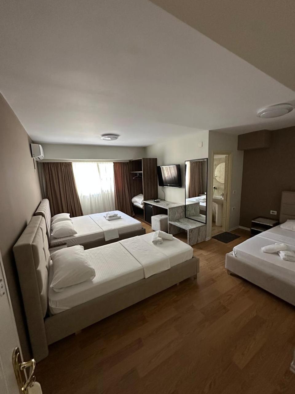 Hotel Her Vlorë 외부 사진