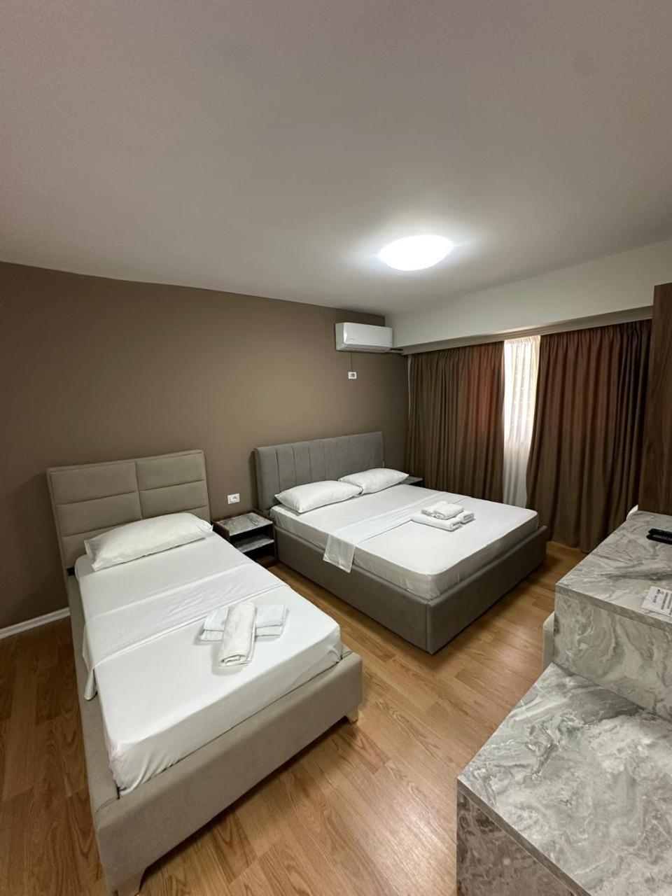 Hotel Her Vlorë 외부 사진