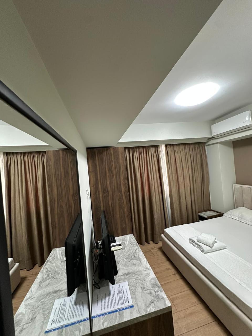 Hotel Her Vlorë 외부 사진