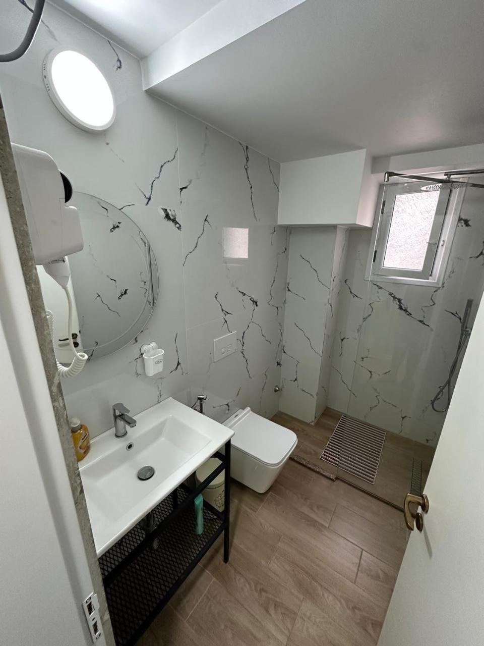 Hotel Her Vlorë 외부 사진