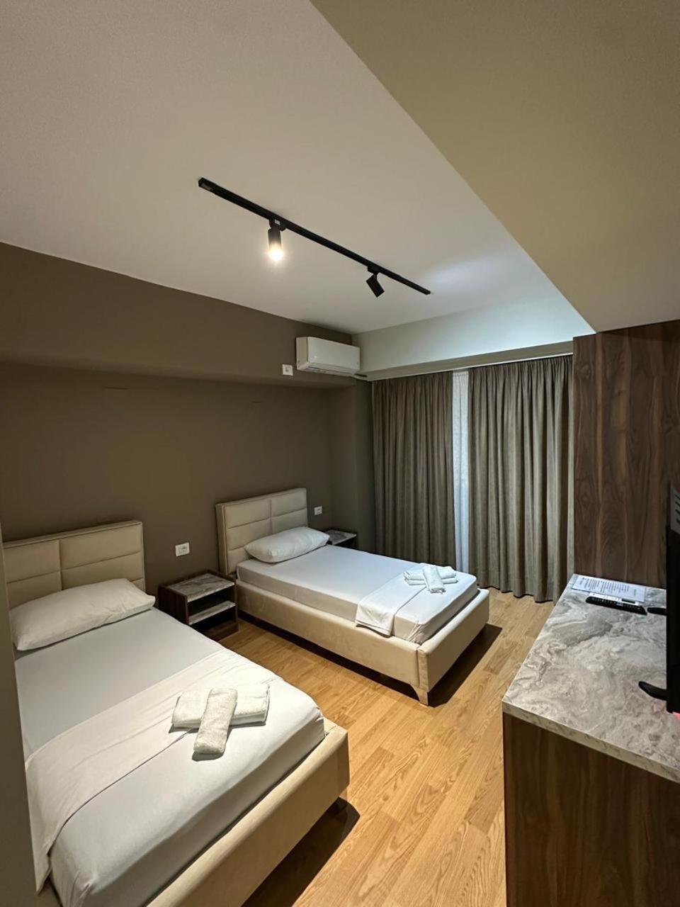 Hotel Her Vlorë 외부 사진